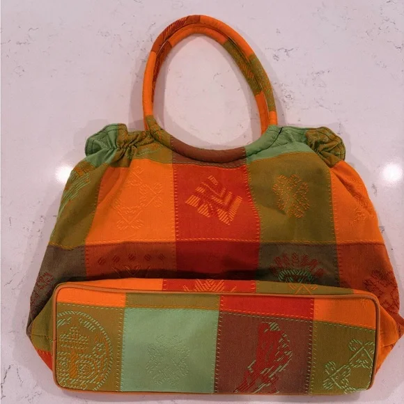 Artisanal Tote Cancun Mexican w/embroidered Dolphin & brights colors Great Bag - Picture 2 of 7